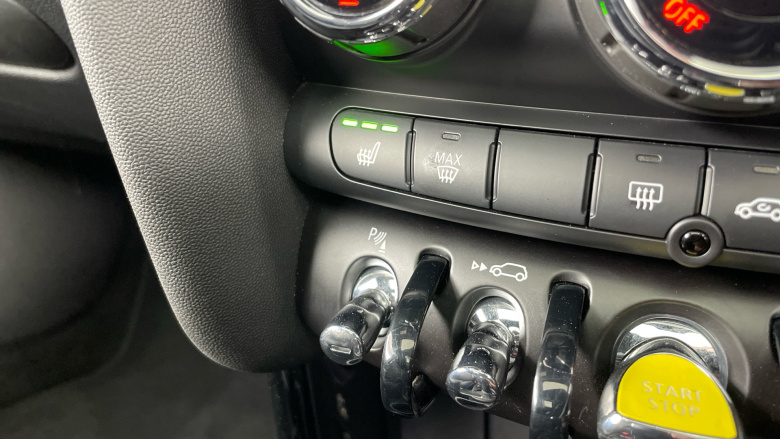 MINI Hatchback 135kW Cooper S Level 3 33kWh 3dr Auto Electric Hatchback